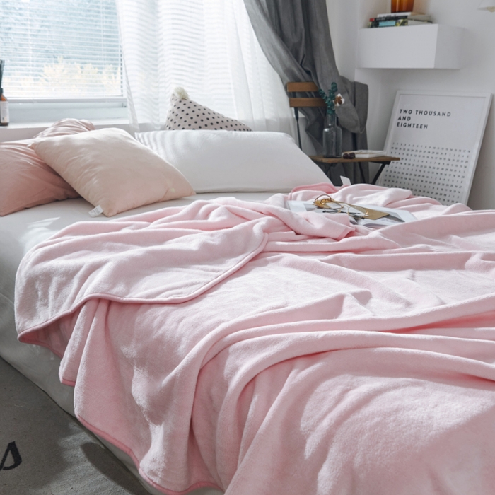 91家纺网 家纺一手货源 找家纺 来菲加厚纯色法莱绒毛毯珊瑚绒毯子素色金貂绒新款粉玉色