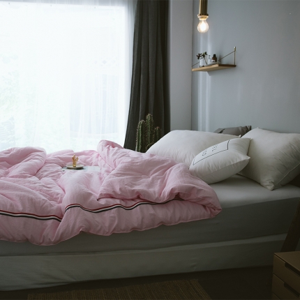 91家纺网 家纺一手货源 找家纺 2022款立奥被业 水洗棉织带夏被空调被夏凉被