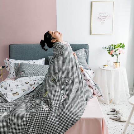 91家纺网 家纺一手货源 找家纺 慕梵2019春夏新品天丝绸四件套床上用品臻丝绸套件