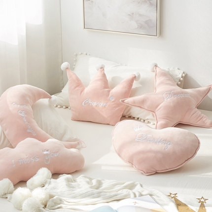 91家纺网 家纺一手货源 找家纺 （总）希诺 2019新款ins超仙软糯异形刺绣抱枕