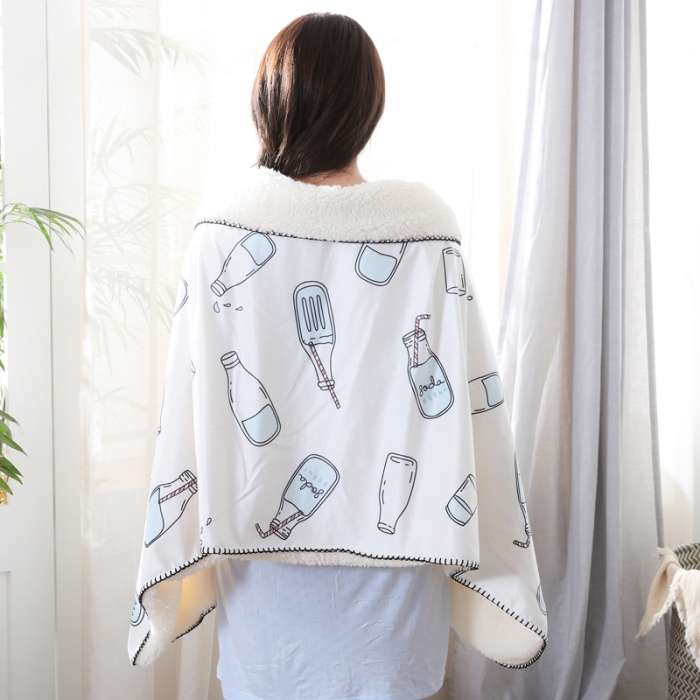 91家纺网 家纺一手货源 找家纺 （总）小芽家居新款数码印花羊羔绒披肩小清新网红盖毯水晶绒毯子