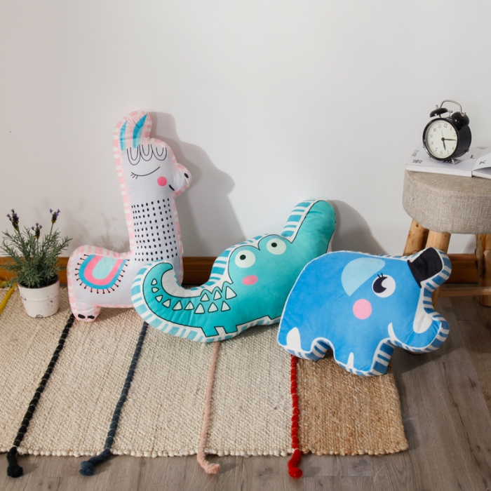 91家纺网 家纺一手货源 找家纺 （总）数码印花立体款卡通抱枕动植物飞机玩具小汽车儿童可爱礼物