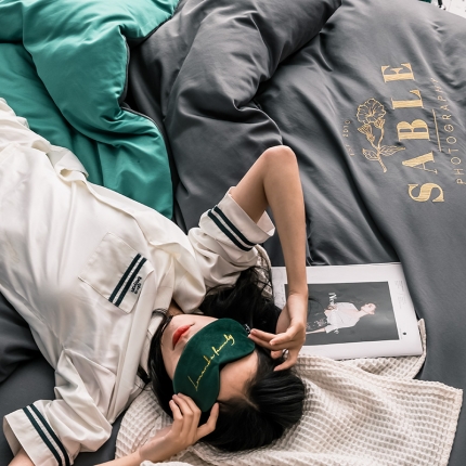 91家纺网 家纺一手货源 找家纺 2019春夏新品天丝绸四件套床上用品臻丝绸冰丝套件