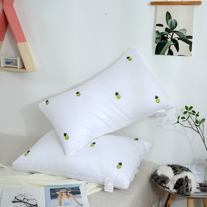 91家纺网 家纺一手货源 找家纺 （总）赛格时代家居 枕芯   全棉枕芯 全棉贡缎绣花羽丝绒枕