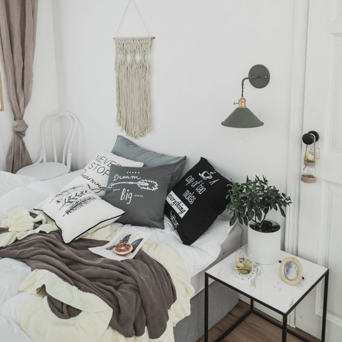 91家纺网 家纺一手货源 找家纺 美茉家居纯棉帆布黑白印花抱枕北欧简约靠垫