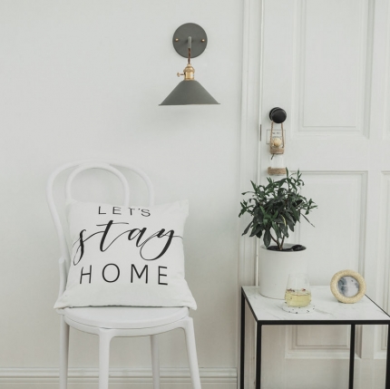 91家纺网 家纺一手货源 找家纺 美茉家居全棉帆布印花靠垫北欧黑白字母纯棉抱枕HOME