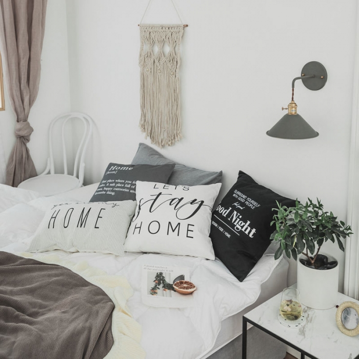 91家纺网 家纺一手货源 找家纺 美茉家居全棉帆布印花靠垫北欧黑白字母纯棉抱枕HOME