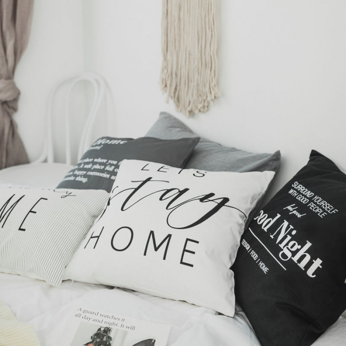 91家纺网 家纺一手货源 找家纺 美茉家居全棉帆布印花靠垫北欧黑白字母纯棉抱枕HOME