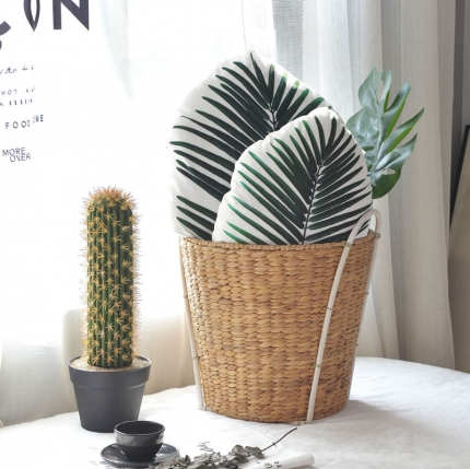 91家纺网 家纺一手货源 找家纺 美茉家居 纯棉立体刺绣字母抱枕流苏球球靠垫