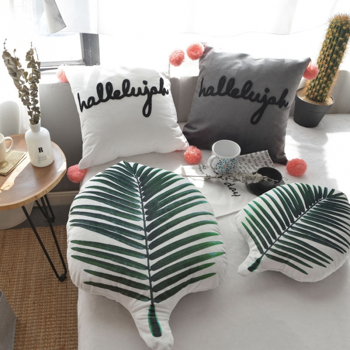 91家纺网 家纺一手货源 找家纺 美茉家居 纯棉立体刺绣字母抱枕流苏球球靠垫