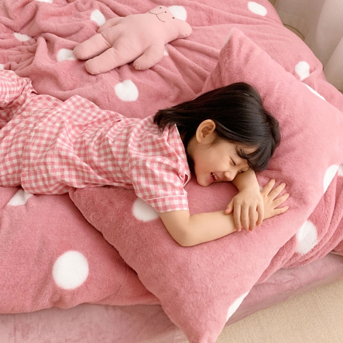 91家纺网 家纺一手货源 找家纺 2021兔兔绒四件套兔兔绒三件套（白波点）