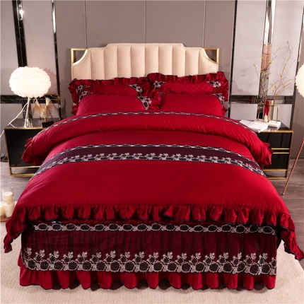 91家纺网 家纺一手货源 找家纺 时尚芭莎宫廷风黑色刺绣蕾丝款全棉133*72夹棉四件套迷灰