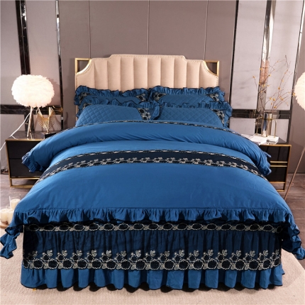 91家纺网 家纺一手货源 找家纺 时尚芭莎宫廷风黑色刺绣蕾丝款全棉133*72夹棉四件套迷灰