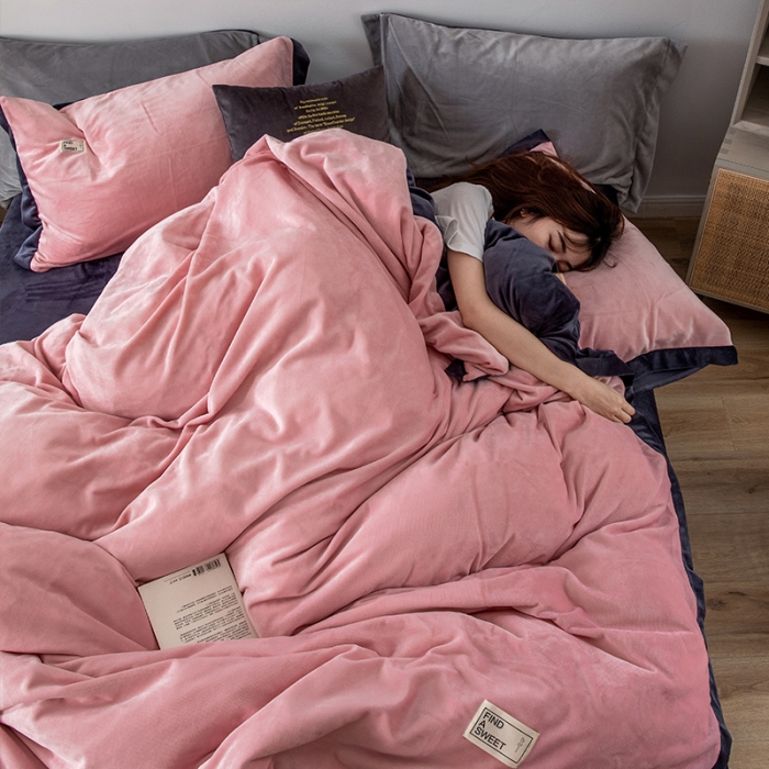 91家纺网 家纺一手货源 找家纺 润缦 2019新款牛奶绒终版四件套 橡皮粉深灰