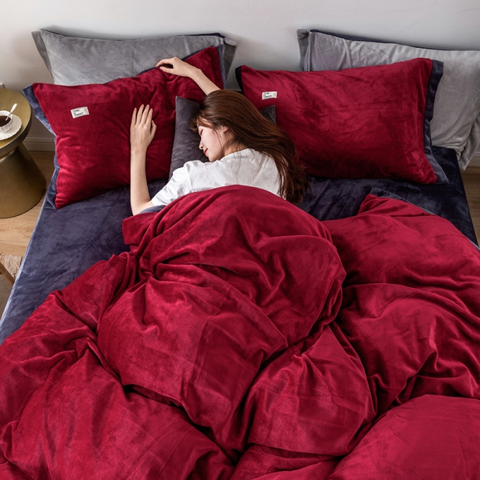 91家纺网 家纺一手货源 找家纺 润缦 2019新款牛奶绒终版四件套 酒红深灰