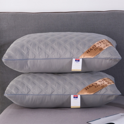 91家纺网 家纺一手货源 找家纺 兴丝露枕芯 磨毛彩条立体枕 枕芯 羽丝枕 网销赠品