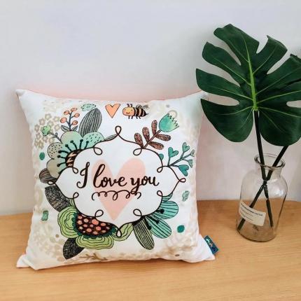 91家纺网 家纺一手货源 找家纺 小芽 2024新款抱枕 潮流女孩1