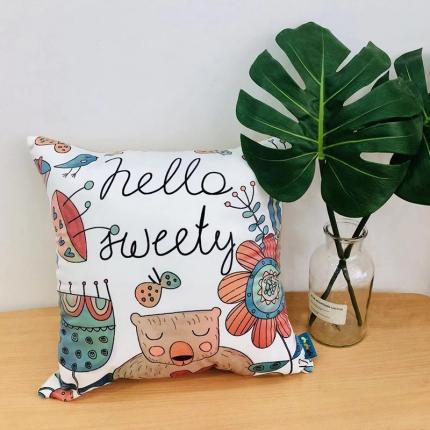 91家纺网 家纺一手货源 找家纺 小芽 2024新款抱枕 潮流女孩1