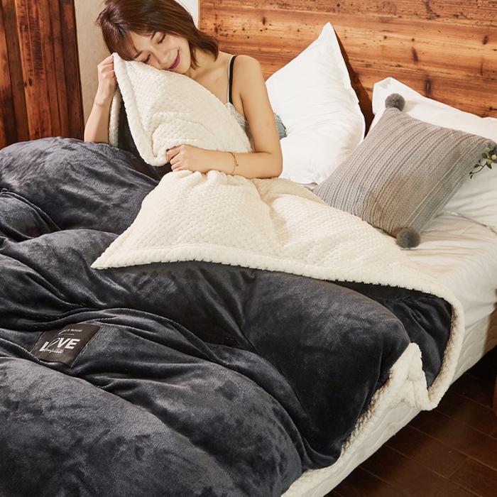 91家纺网 家纺一手货源 找家纺 小燕燕 2022新款多功能可拆洗被子冬被法莱绒被套毯 绅士灰