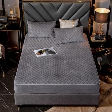 91家纺网 家纺一手货源 找家纺 （总）帅露家纺 2019新款夹棉绗缝床笠三件套