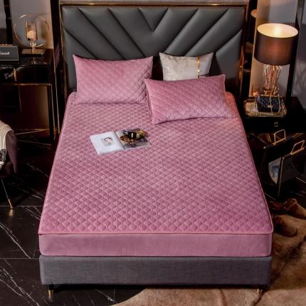 91家纺网 家纺一手货源 找家纺 （总）帅露家纺 2019新款夹棉绗缝床笠三件套