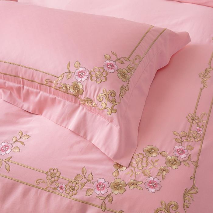 91家纺网 家纺一手货源 找家纺 雲归梦 2019新款60S长绒棉绣花四件套 恰逢花期-嫣粉