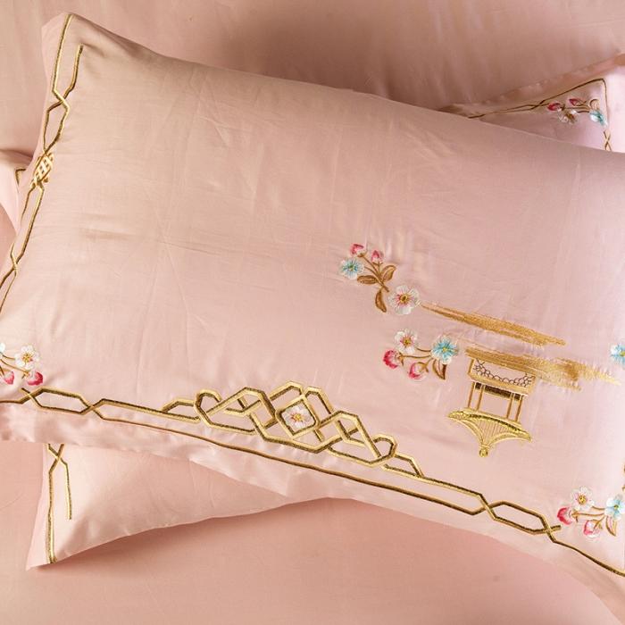 91家纺网 家纺一手货源 找家纺 雲归梦 2019新款60S长绒棉绣花四件套 庭院深深-淡玫粉