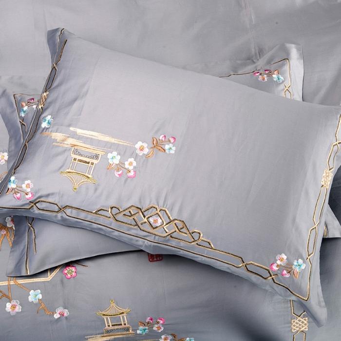 91家纺网 家纺一手货源 找家纺 雲归梦 2019新款60S长绒棉绣花四件套 庭院深深-霜灰色
