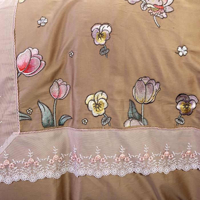 91家纺网 家纺一手货源 找家纺 雲归梦 2019新款60S长绒棉绣花四件套 花仙子金棕色