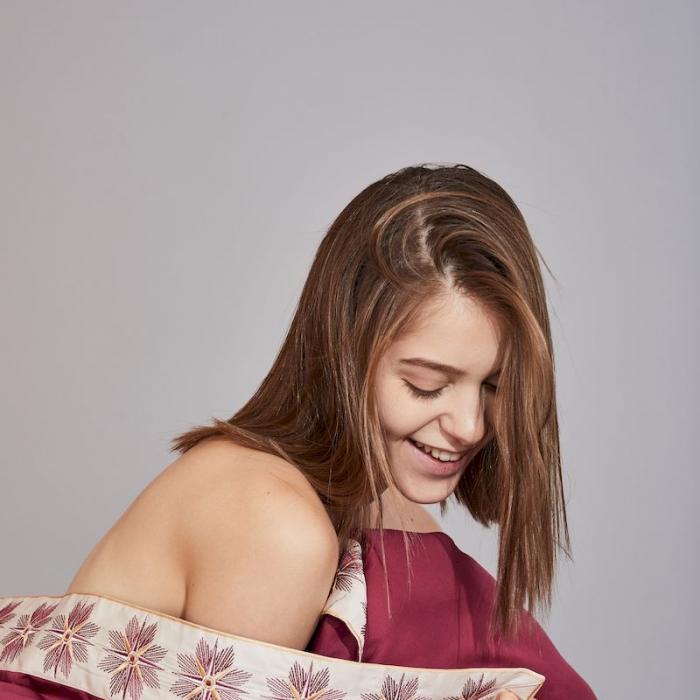 91家纺网 家纺一手货源 找家纺 涞澳家纺 2019新款50绣花四件套洛克系列 洛克红