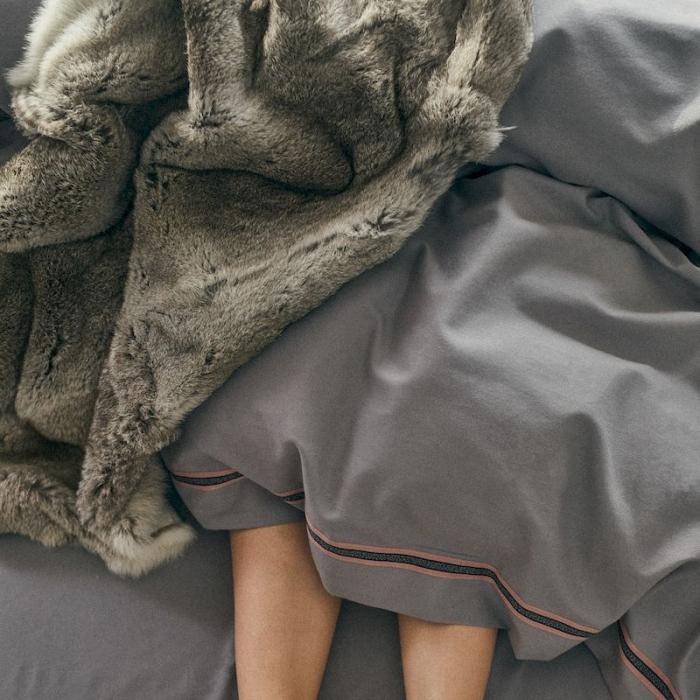 91家纺网 家纺一手货源 找家纺 涞澳家纺 2019新款2121磨毛素色带边款四件套 念夕