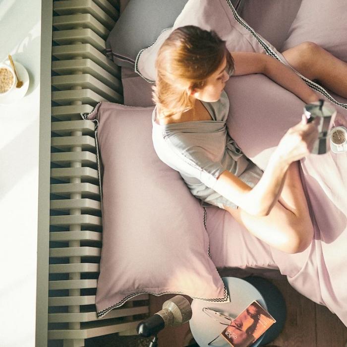 91家纺网 家纺一手货源 找家纺 涞澳家纺 2019新款2121磨毛素色带边款四件套 于乐