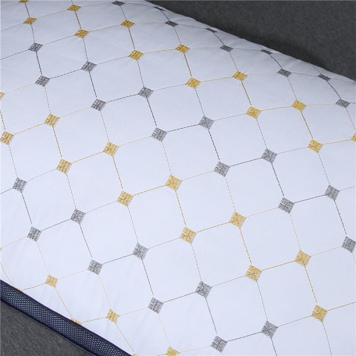 91家纺网 家纺一手货源 找家纺 天意美 磨毛绗绣（小方格）枕48x74cm一只