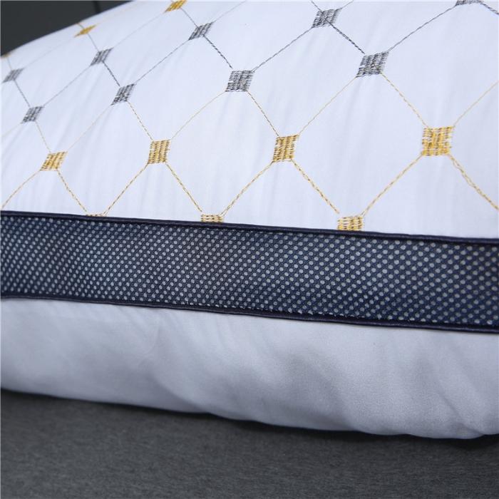 91家纺网 家纺一手货源 找家纺 天意美 磨毛绗绣（小方格）枕48x74cm一只