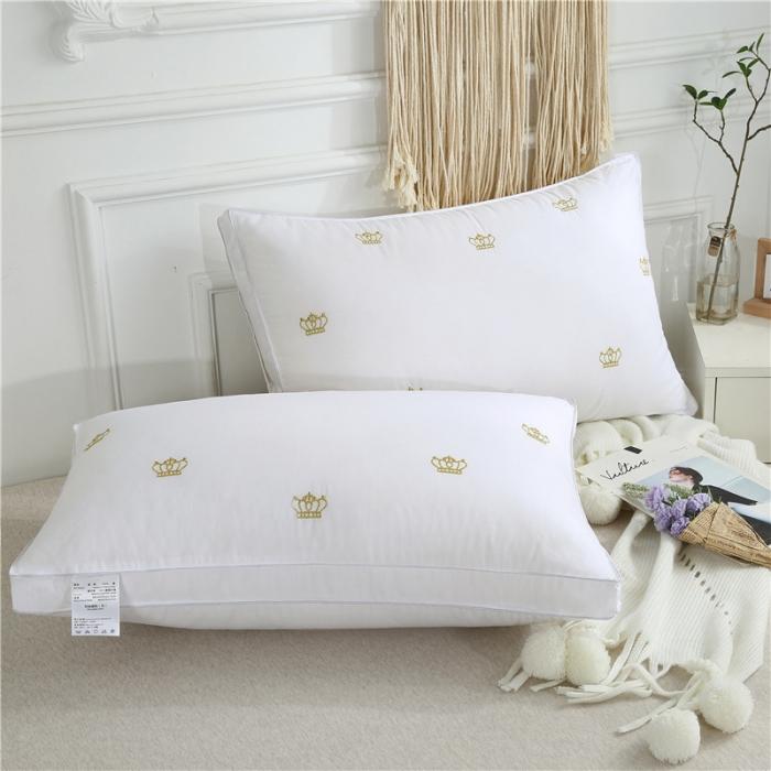 91家纺网 家纺一手货源 找家纺 天意美 2019新款全棉立体压边绣花金皇冠枕48x74一只