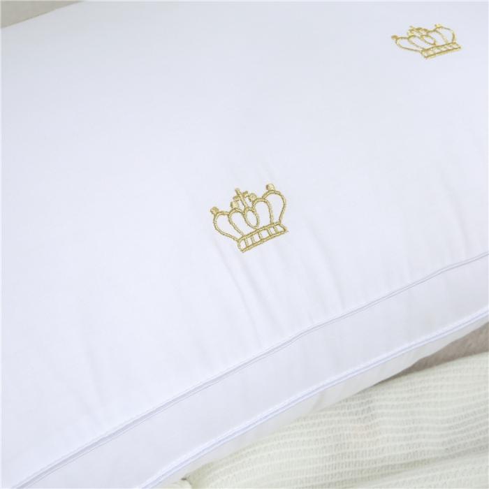 91家纺网 家纺一手货源 找家纺 天意美 2019新款全棉立体压边绣花金皇冠枕48x74一只