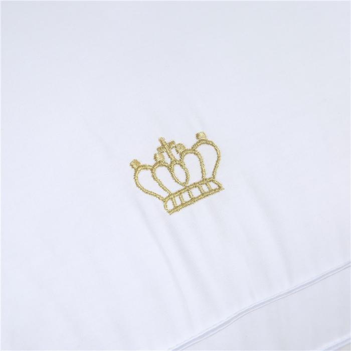 91家纺网 家纺一手货源 找家纺 天意美 2019新款全棉立体压边绣花金皇冠枕48x74一只