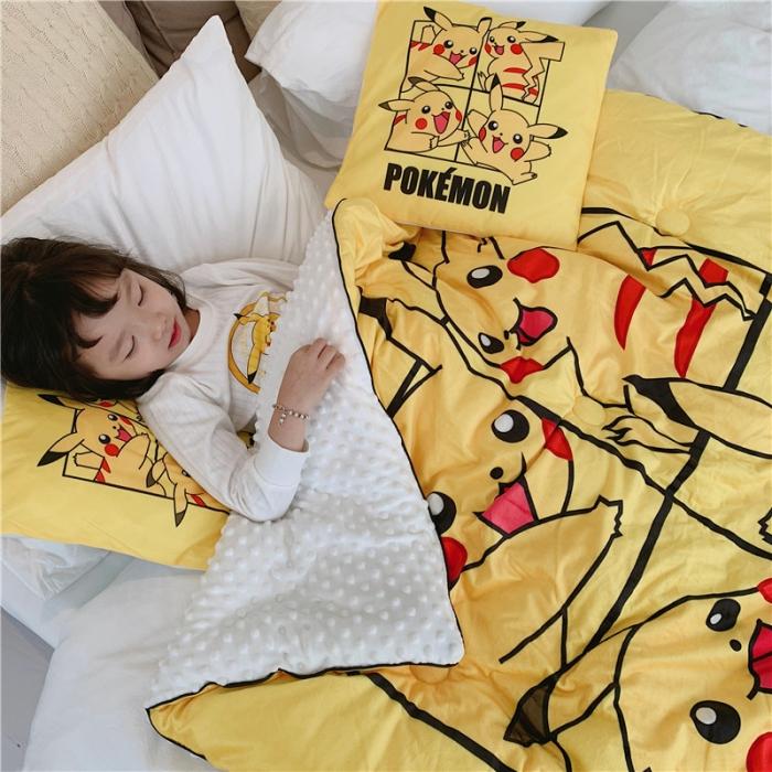 91家纺网 家纺一手货源 找家纺 （总）星期八 2019皮卡丘系列豆豆被（模特图）