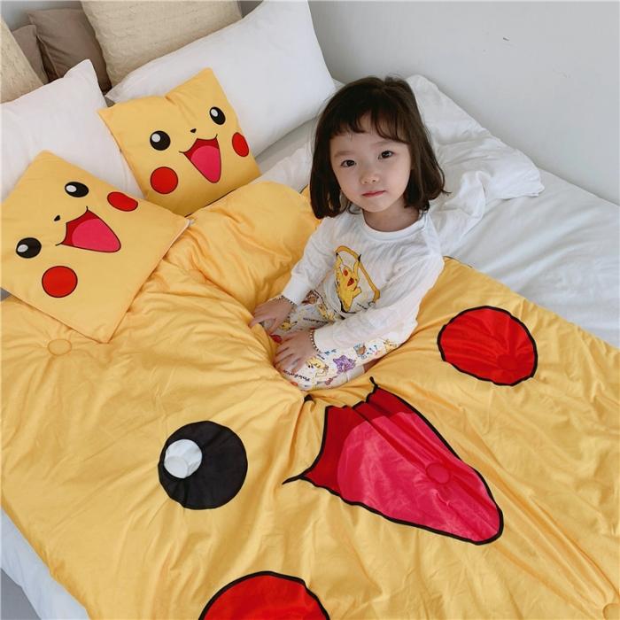 91家纺网 家纺一手货源 找家纺 星期八 2019皮卡丘系列豆豆被（模特图） 皮卡丘-1