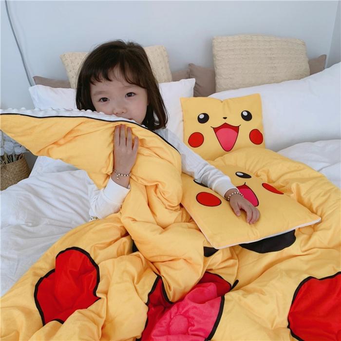 91家纺网 家纺一手货源 找家纺 星期八 2019皮卡丘系列豆豆被（模特图） 皮卡丘-1