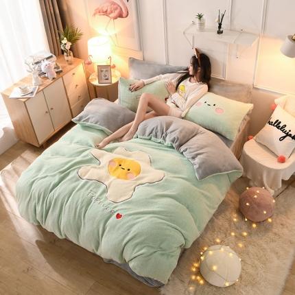 91家纺网 家纺一手货源 找家纺 朗莎家纺 2019新款大版贴布绣羊羔绒保暖四件套 荷包蛋抹茶绿