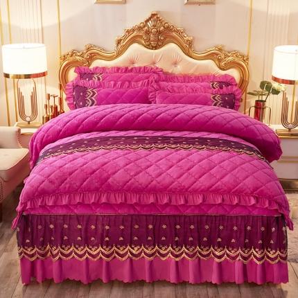 91家纺网 家纺一手货源 找家纺 情恒家纺 2025法莱绒贵族风范夹棉床裙四件套 玫红