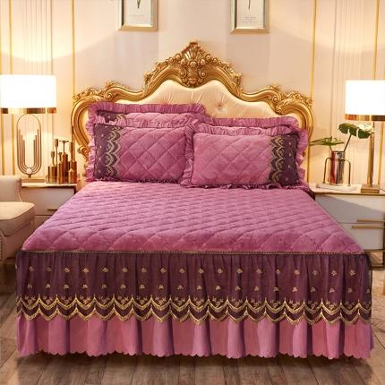 91家纺网 家纺一手货源 找家纺 （总）情恒家纺 2025法莱绒贵族风范夹棉单床裙&amp;单被套