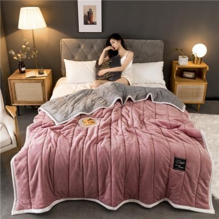 91家纺网 家纺一手货源 找家纺 （总）北纬27度 2019新款法兰绒加厚夹棉毛毯