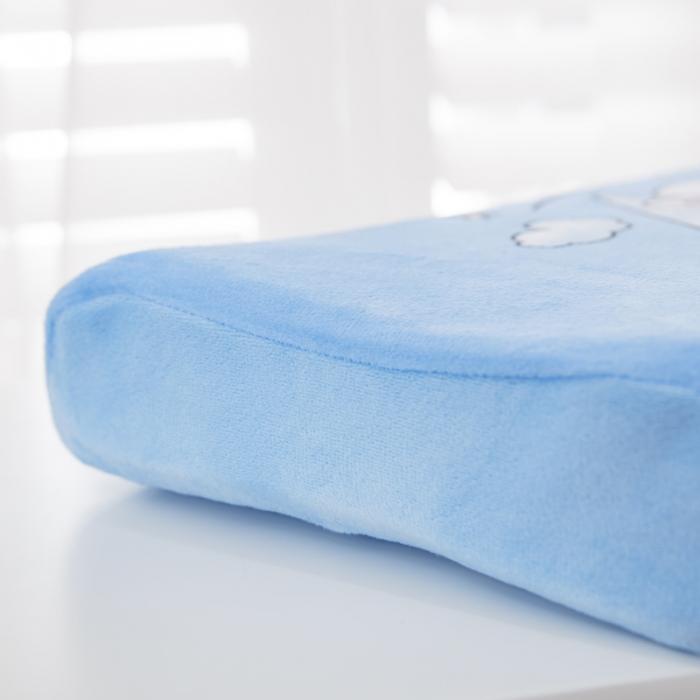 91家纺网 家纺一手货源 找家纺 乐秀家纺 2019新款超柔水晶绒乳胶枕 海航小熊