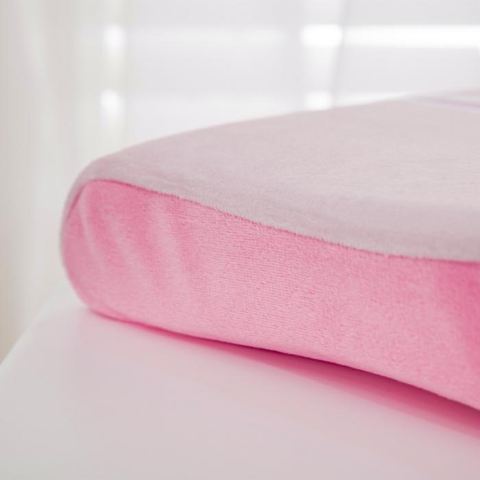 91家纺网 家纺一手货源 找家纺 乐秀家纺 2019新款超柔水晶绒乳胶枕 微萌小兔