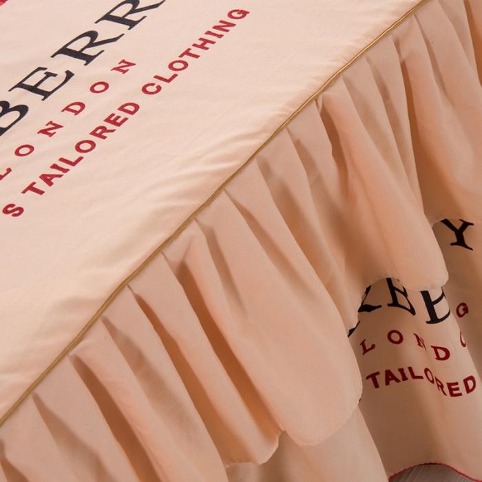 91家纺网 家纺一手货源 找家纺 梦柏家纺 2019新款加厚磨毛小版四件套床裙款 别具一格