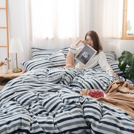 91家纺网 家纺一手货源 找家纺 佰亿莱 2024新款牛奶绒无印款四件套 条纹拼色水蓝