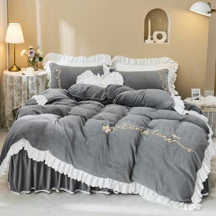 91家纺网 家纺一手货源 找家纺 菊上家纺 2019绣花牛奶绒冬季恋歌系列四件套 麻灰