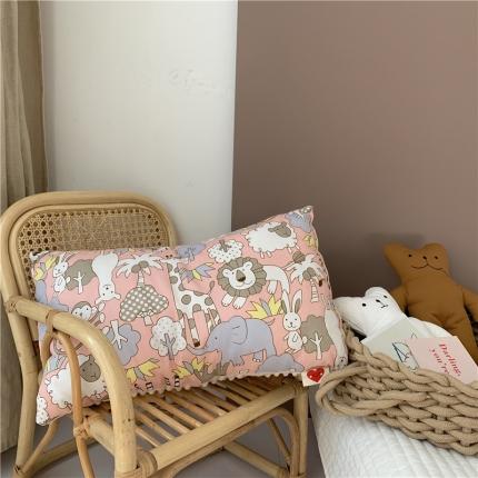 星期八2019新款ins双面豆豆安抚枕30*50cm动物狂欢